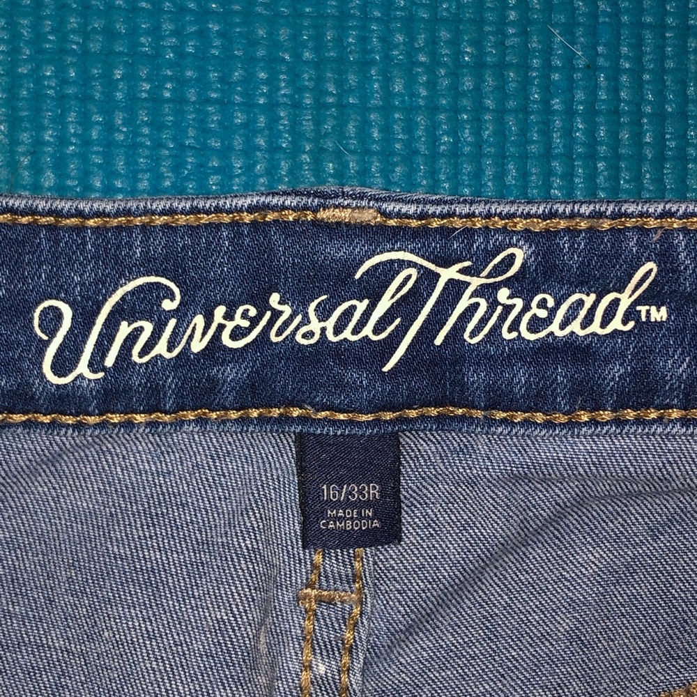 Universal Threads medium wash jeans